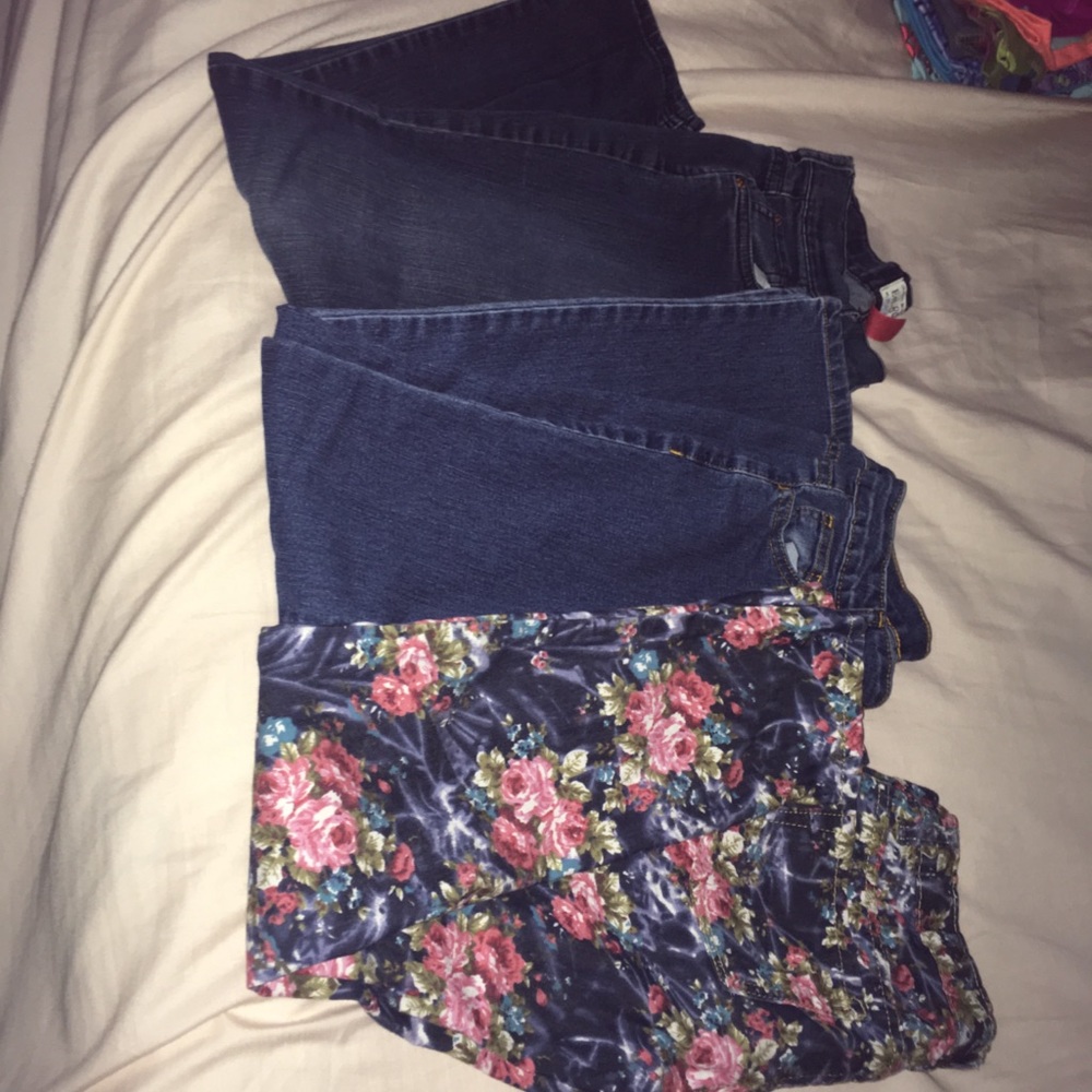 💸2/$20 Sale💸 Lot 3 Pants/Jeans